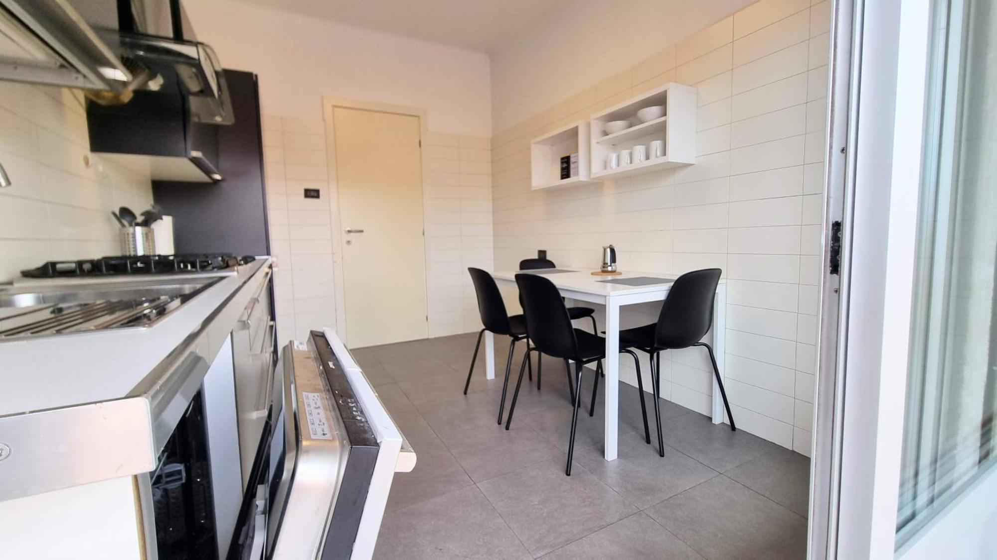 Milano Apartment Трієст Екстер'єр фото